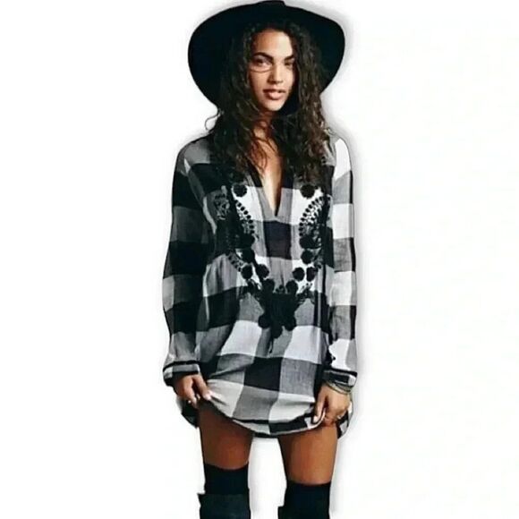 Free People Embroidered & Beaded Buffalo Plaid Gauze
Long Sleeve Tunic Top Sz S - Picture 4 of 13